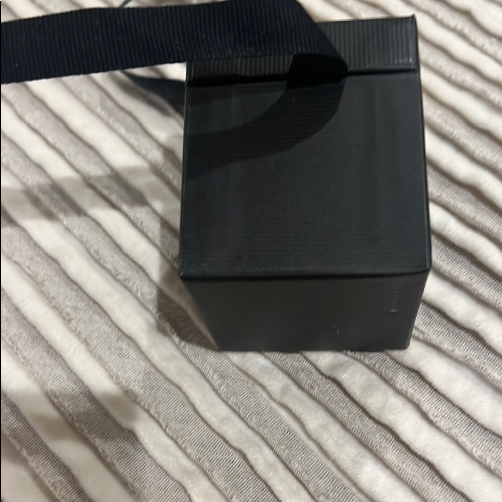 Gucci Black Ribbon Box - Picture 3 of 10